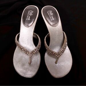 Pelle Moda Women's Glittering Silver Sandals